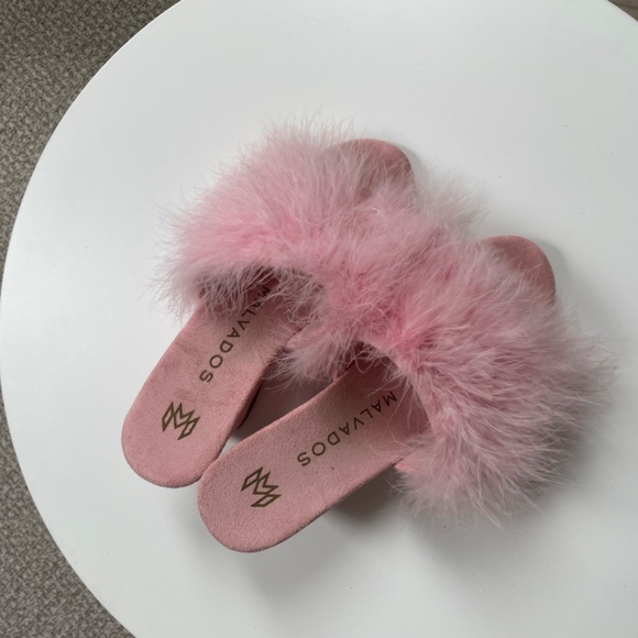 Pink Feather Wedges - Picture 3 of 3